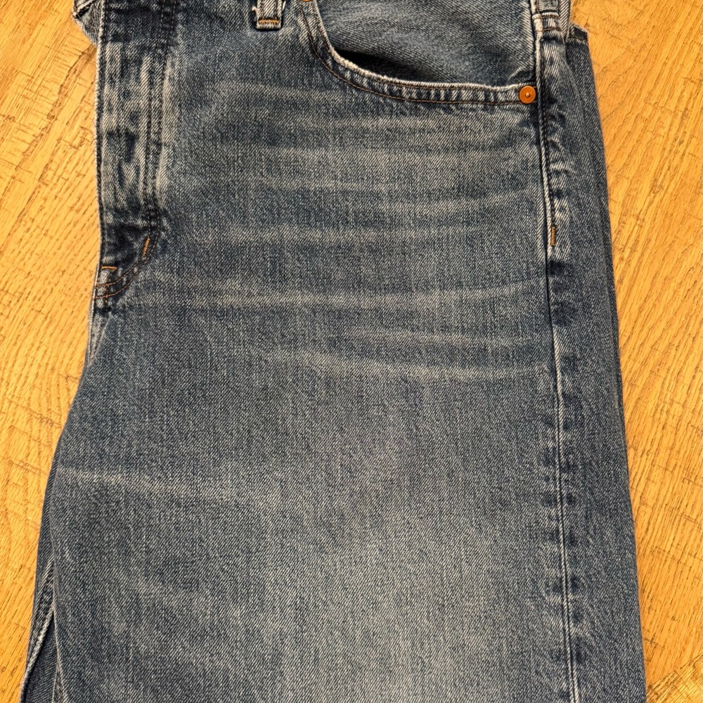 Madewell darted barrel-leg Jean